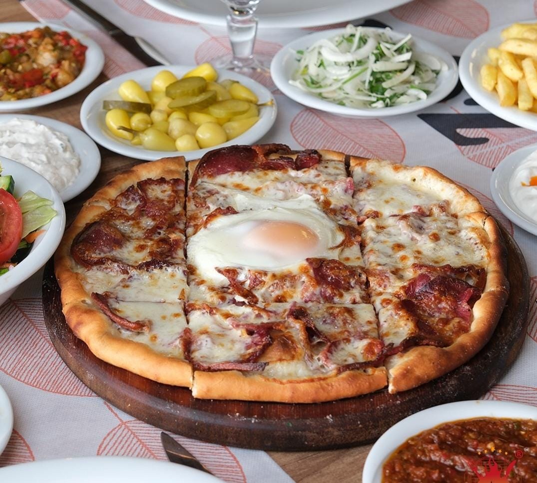 Yuvarlak Sucuklu Mozerella Pide