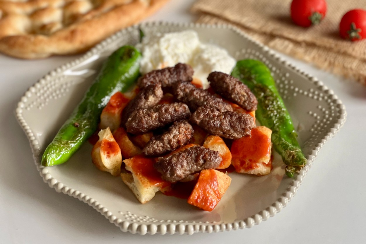 Köfte İskender
