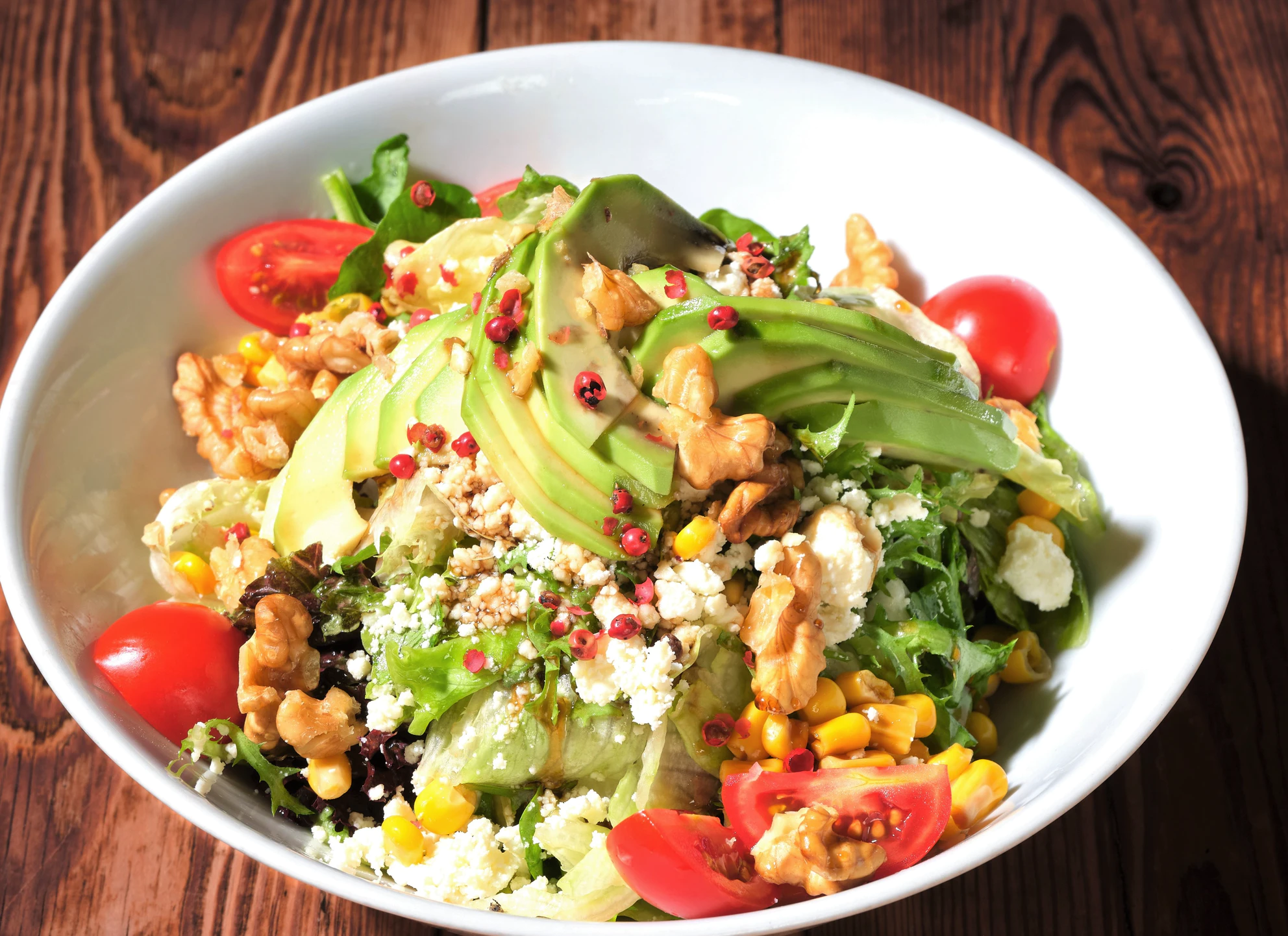 Ezine Peynirli Avakado Salata