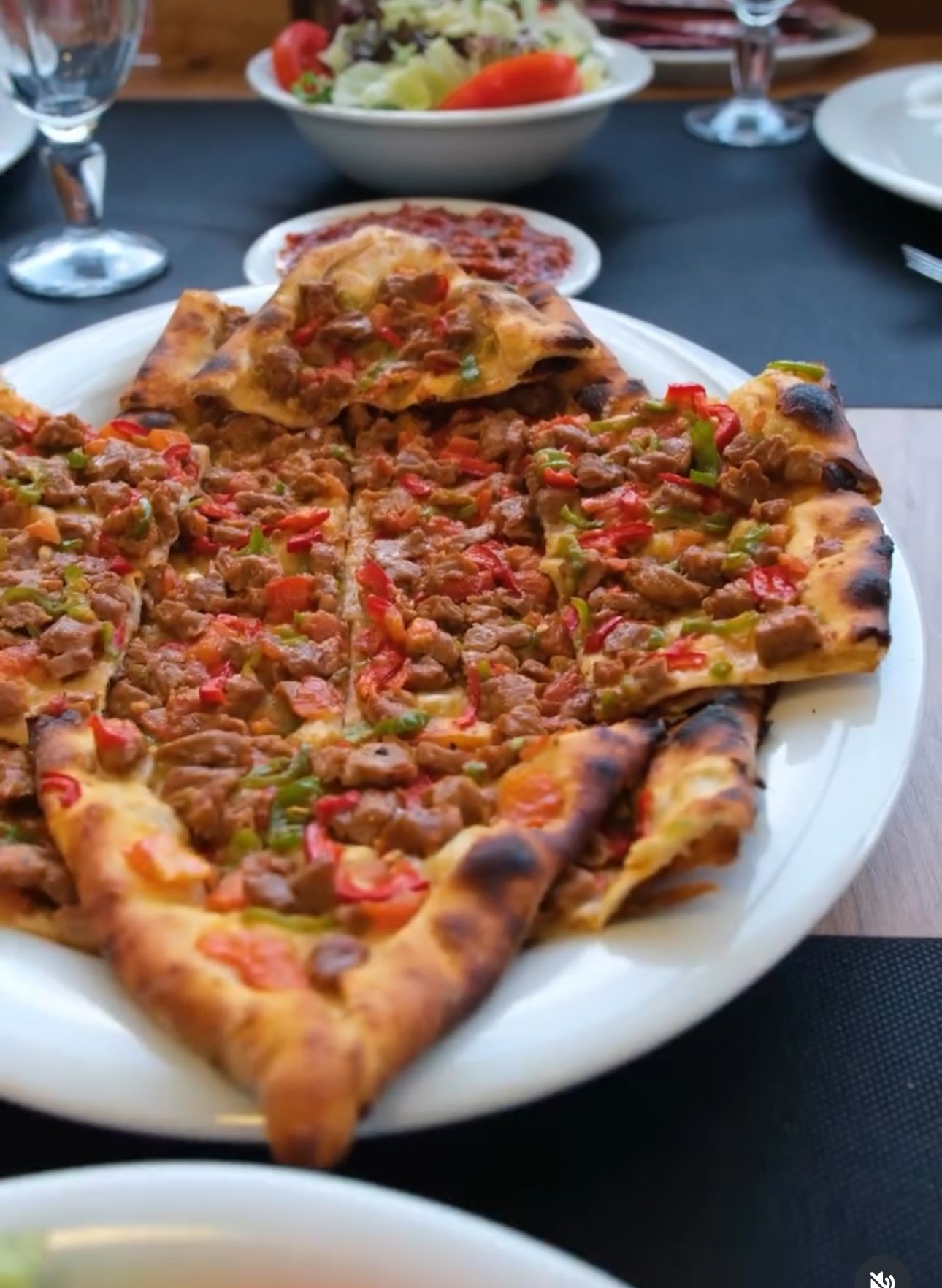 Kuşbaşılı Pide