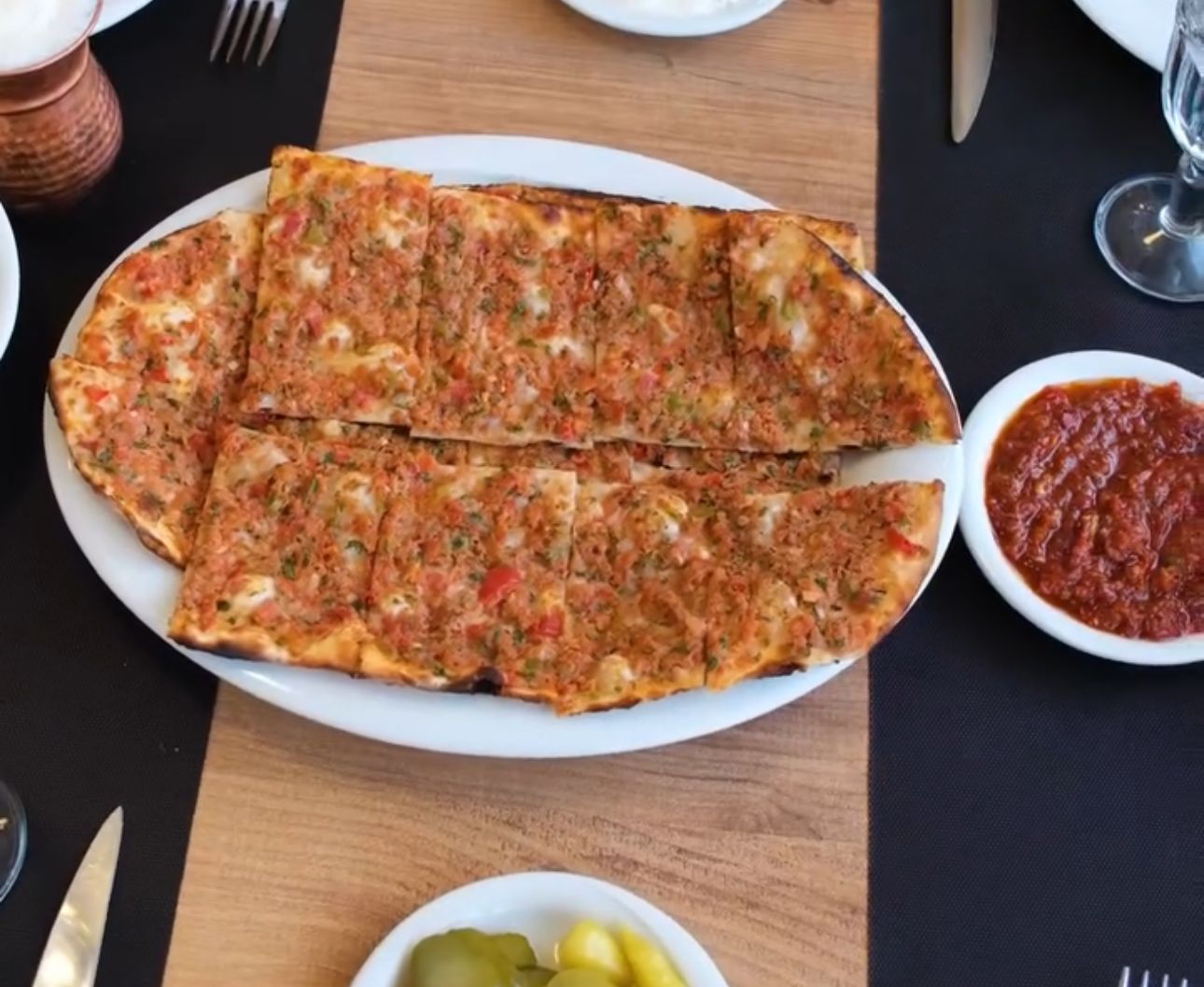 Kıymalı Pide